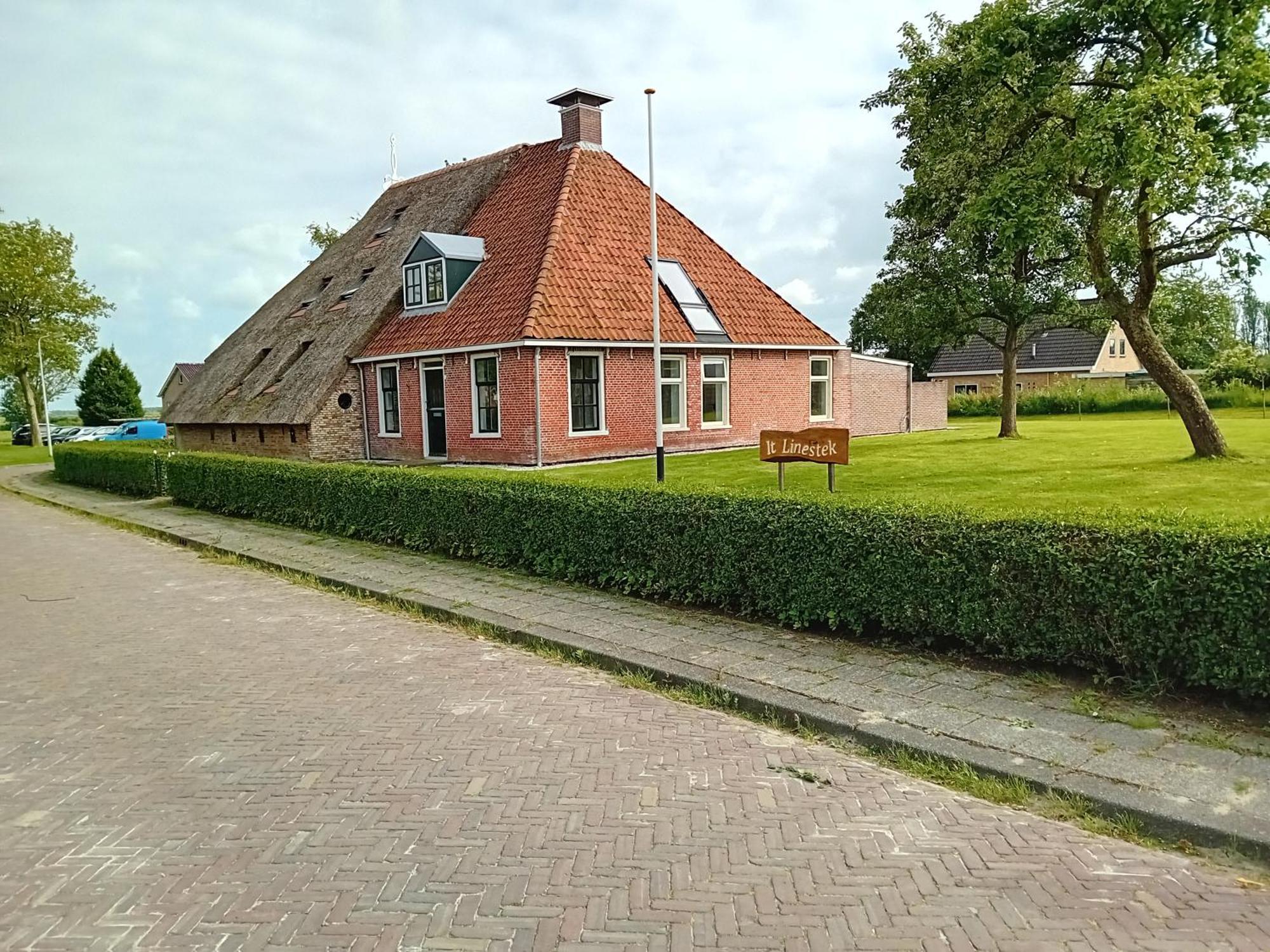 It Linestek Niawier Buitenkant foto
